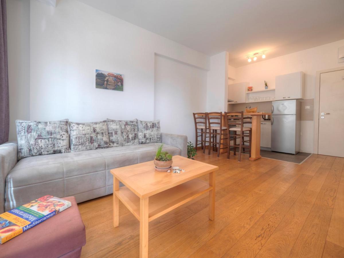 Seaside Rest Apartment